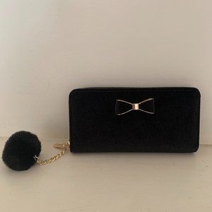 Cute Chic Black Wallet NWOT